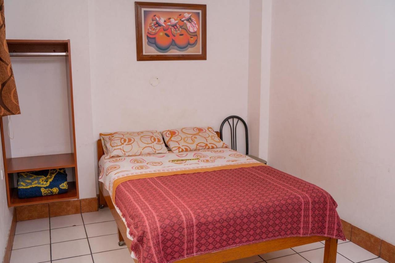 Yaki Hostel Lima Buitenkant foto